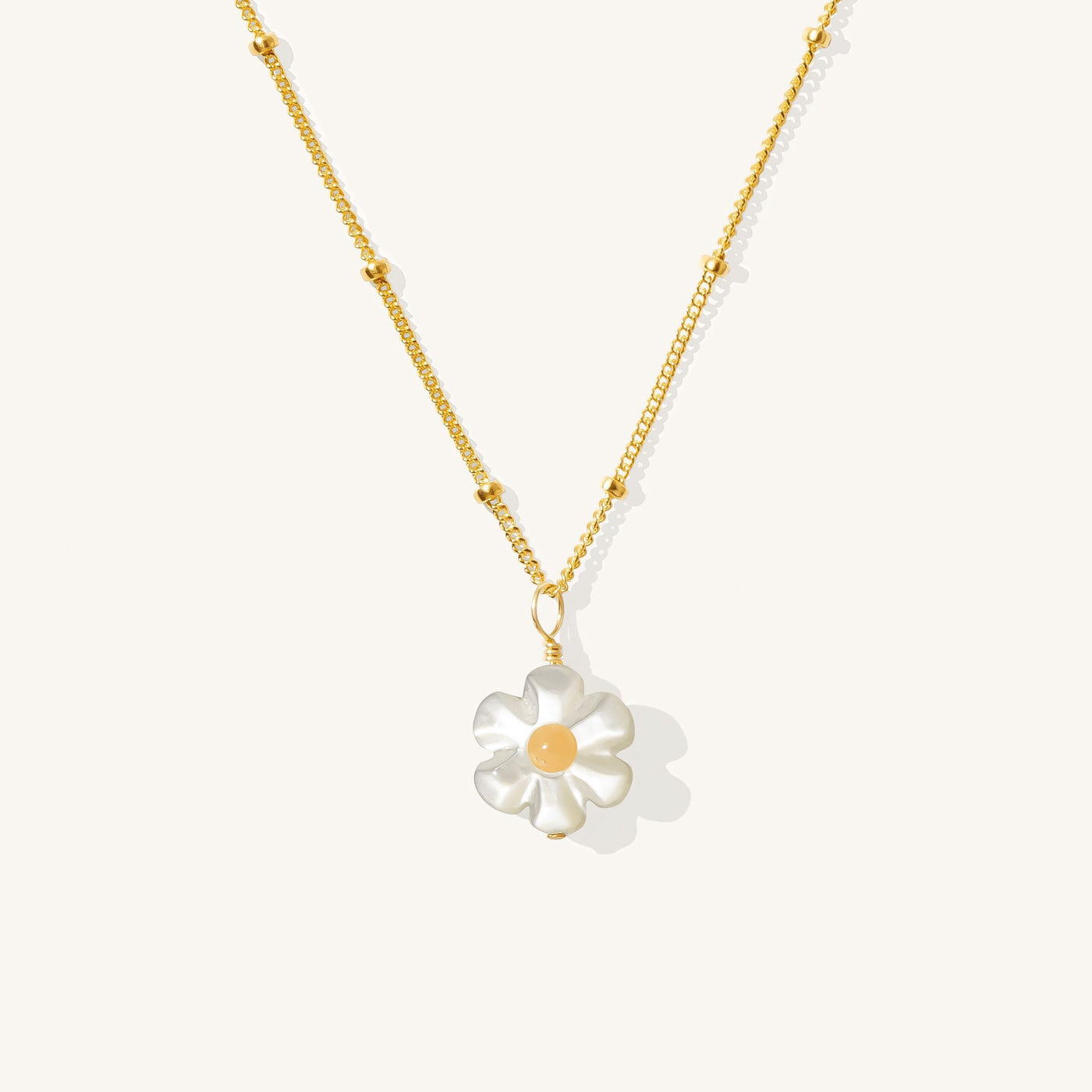Daisy Necklace | Simple & Dainty Jewelry