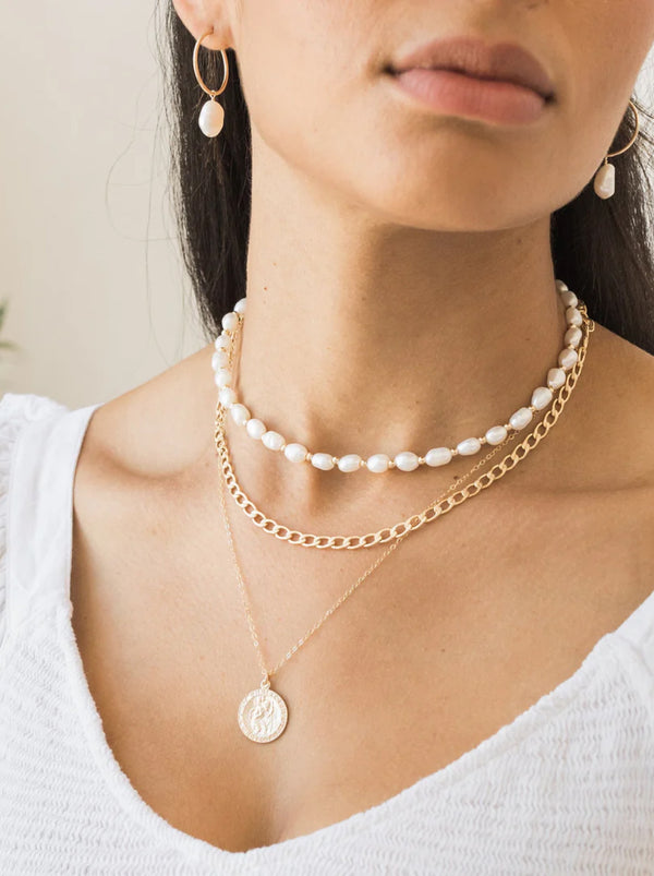 (necklaces prop) 2