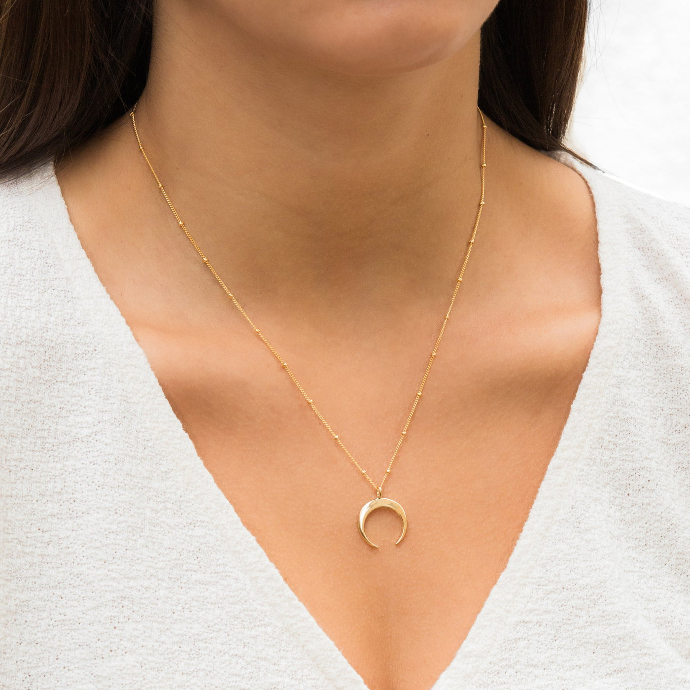 Dainty Horn Necklace | Simple & Dainty Jewelry