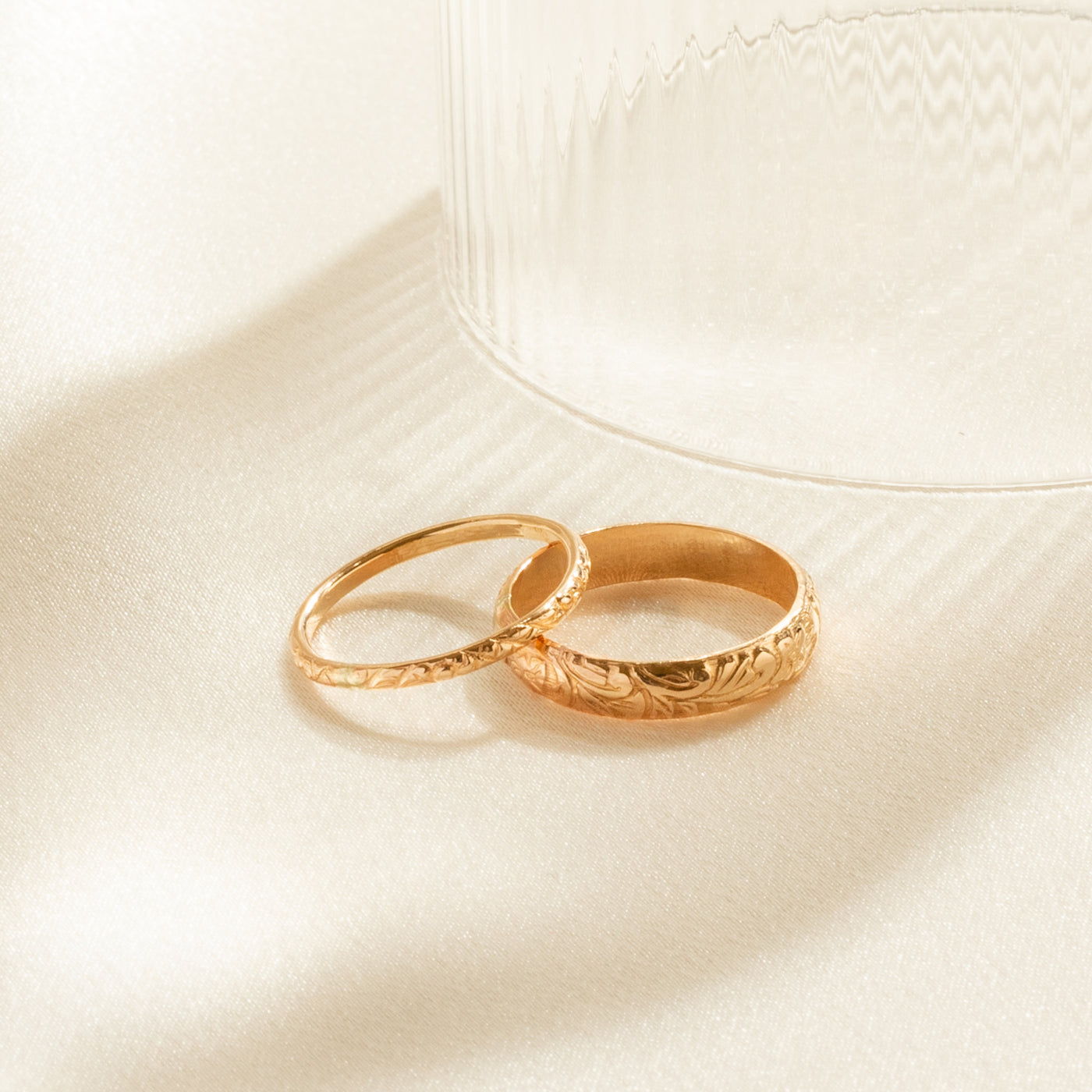 Thin Flower Band Ring
