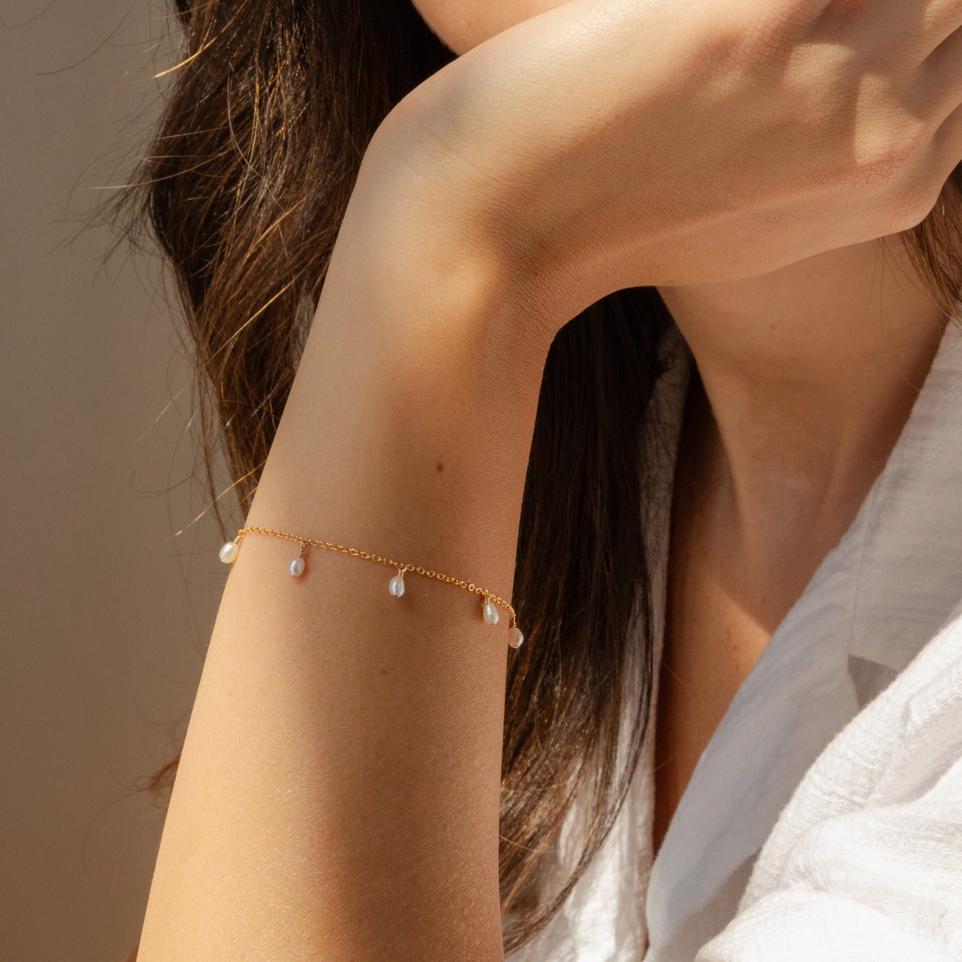 Dangling Pearl Bracelet | Simple & Dainty Jewelry