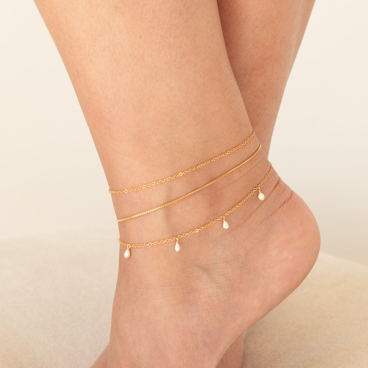 Dangling Pearl Anklet | Simple & Dainty Jewelry