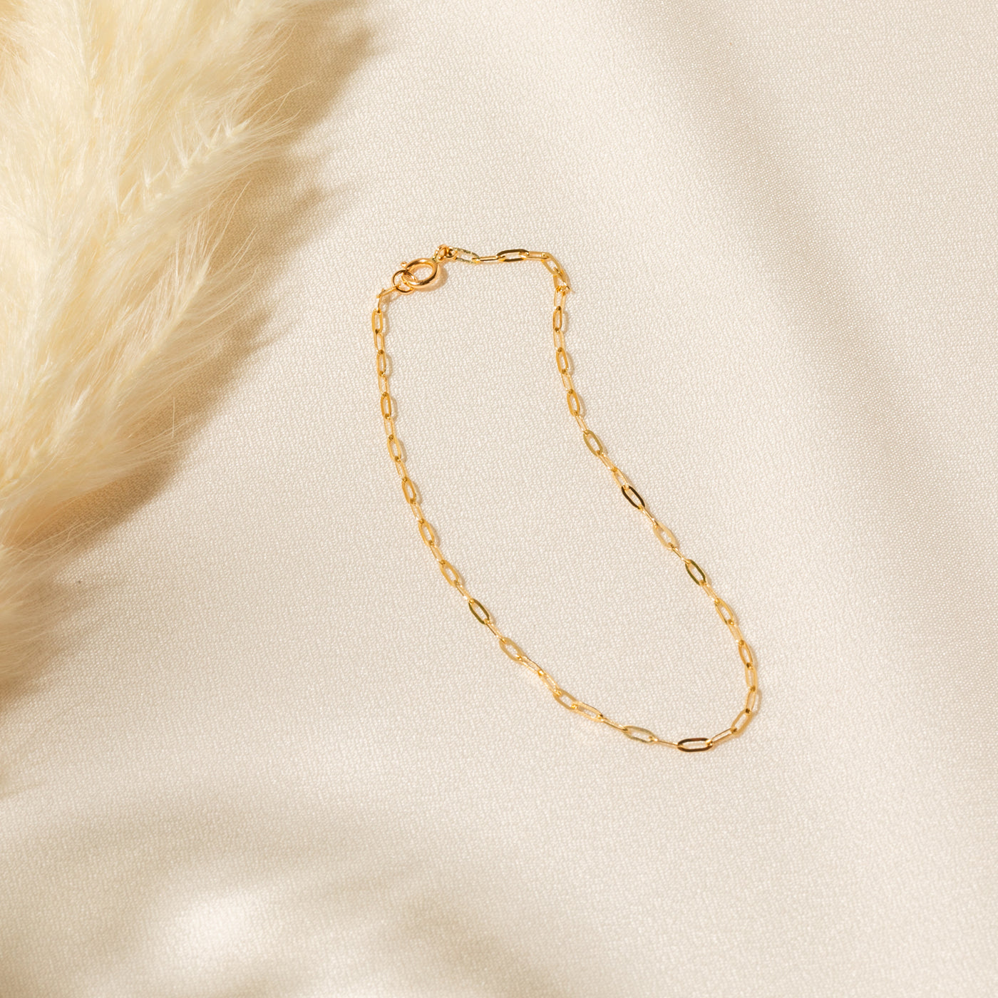 Dainty Paperclip Chain Bracelet - 14k Solid Gold | Simple & Dainty Jewelry