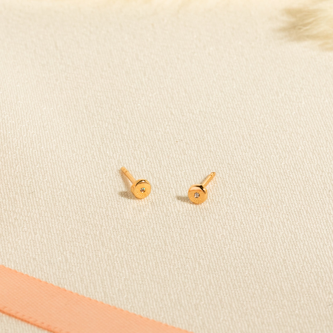 Tiny Circle CZ Stud Earrings | Simple & Dainty Jewelry