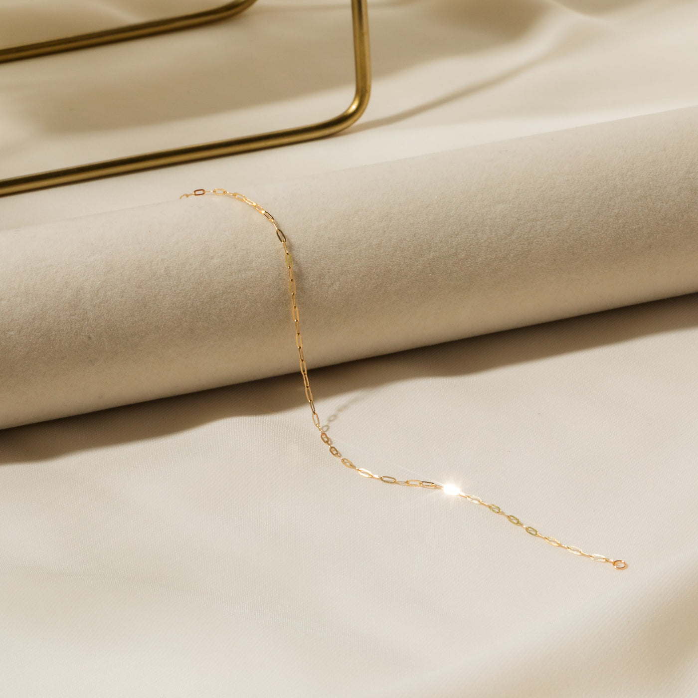 Dainty Paperclip Chain Bracelet - 14k Solid Gold | Simple & Dainty Jewelry