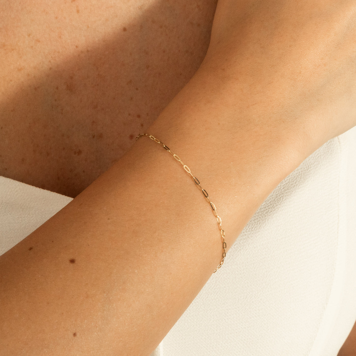 Dainty Paperclip Chain Bracelet - 14k Solid Gold | Simple & Dainty Jewelry