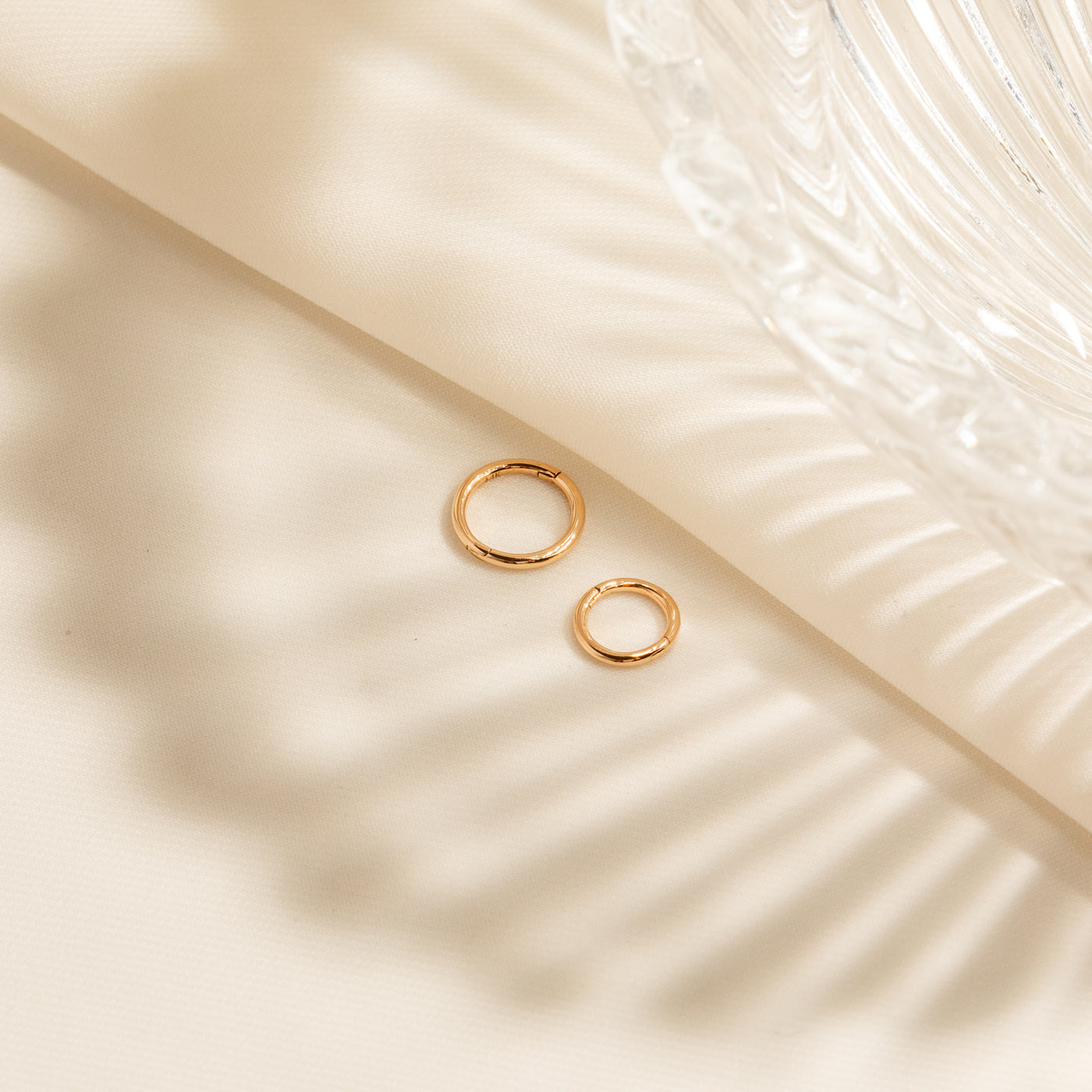 Clicker Hoop Earring | Simple & Dainty 

6mm 8mm