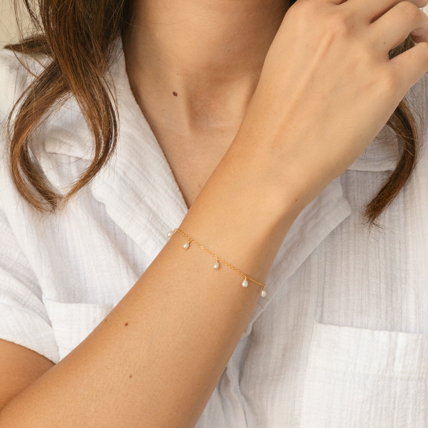 Dangling Pearl Bracelet | Simple & Dainty Jewelry