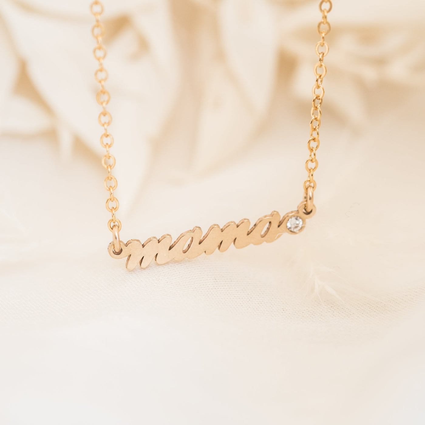 Mama Nameplate Necklace | Simple & Dainty Jewelry