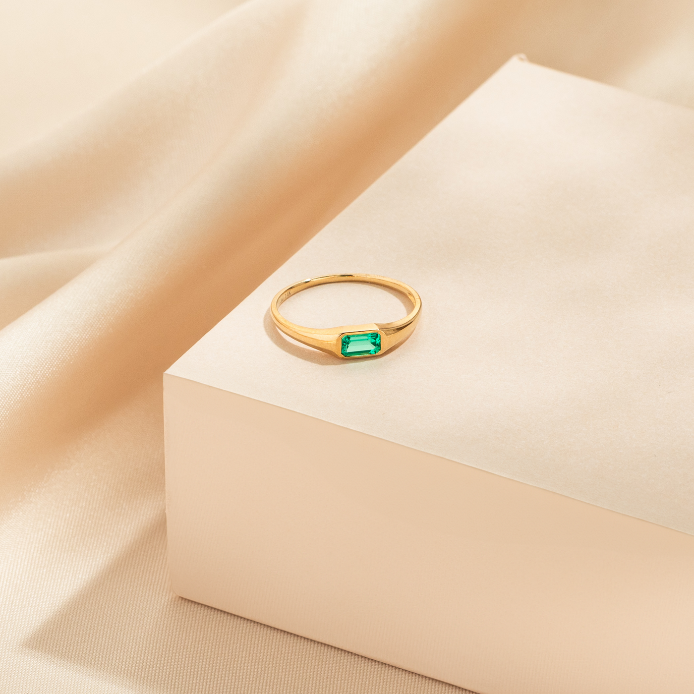 Emerald Signet Ring | Simple & Dainty Jewelry