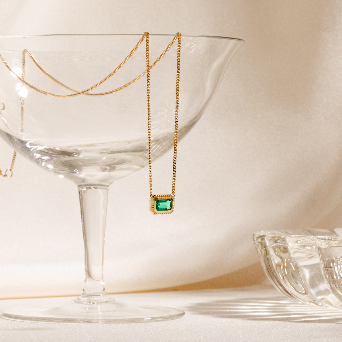 Ribbed Emerald Necklace | Simple & Dainty Jewelry