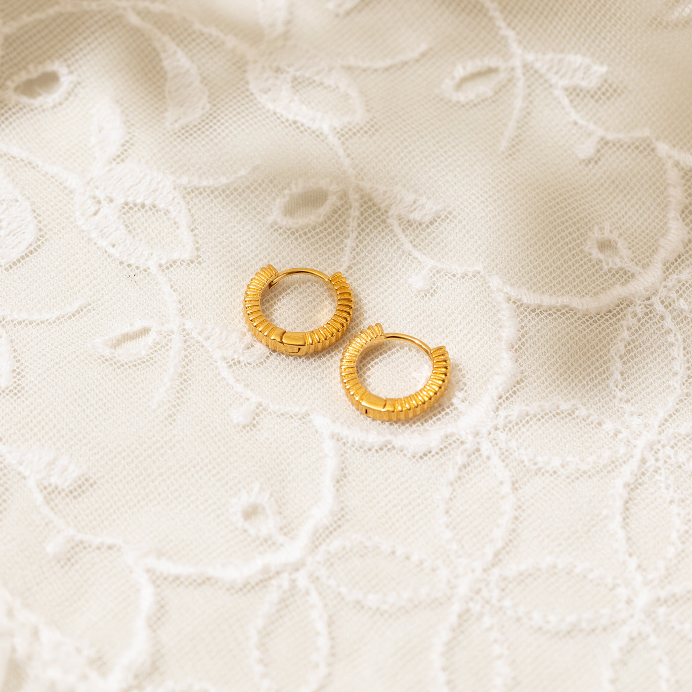 Ribbed Huggie Hoop Earrings | Simple & Dainty Jewelry