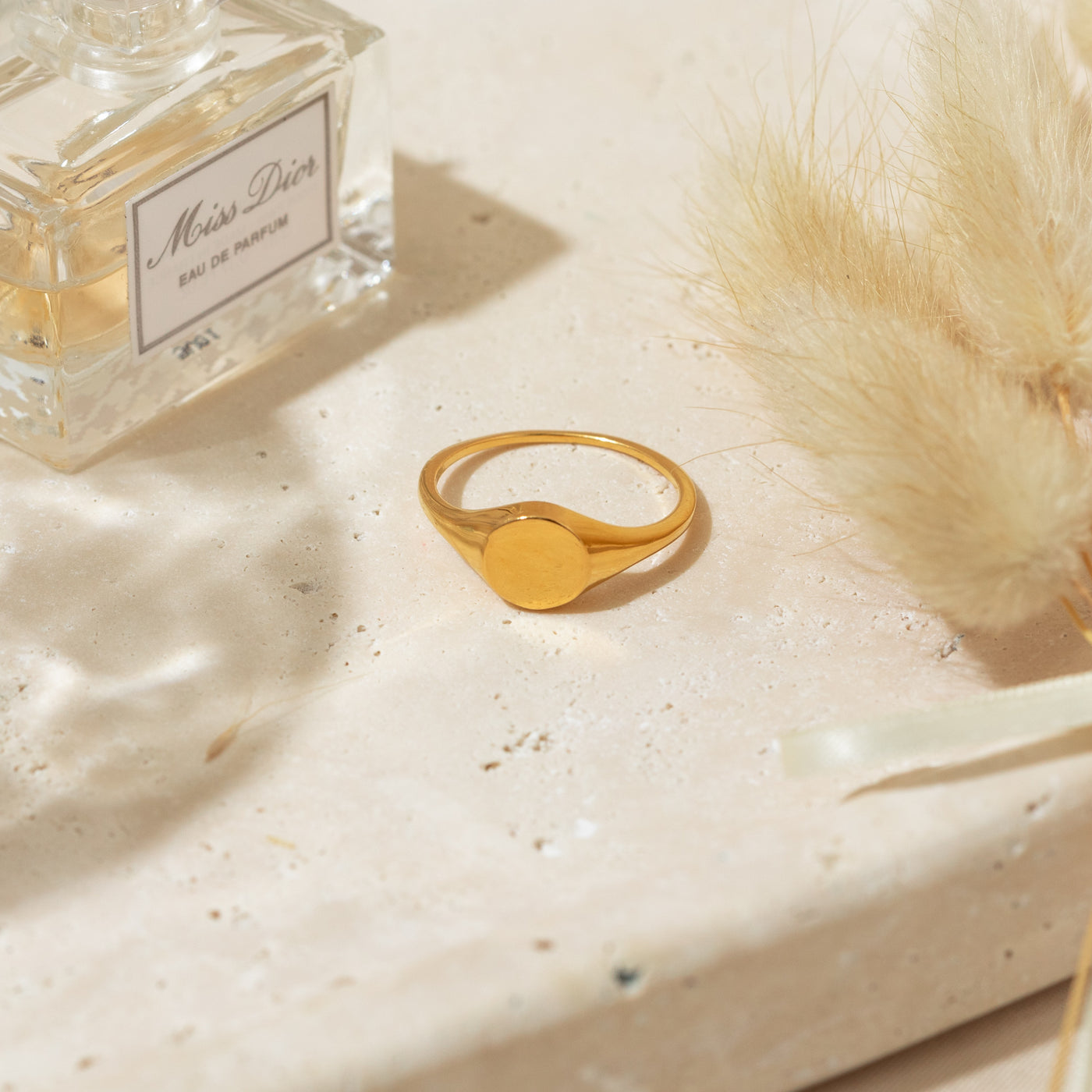 Round Signet Ring | Simple & Dainty Jewelry