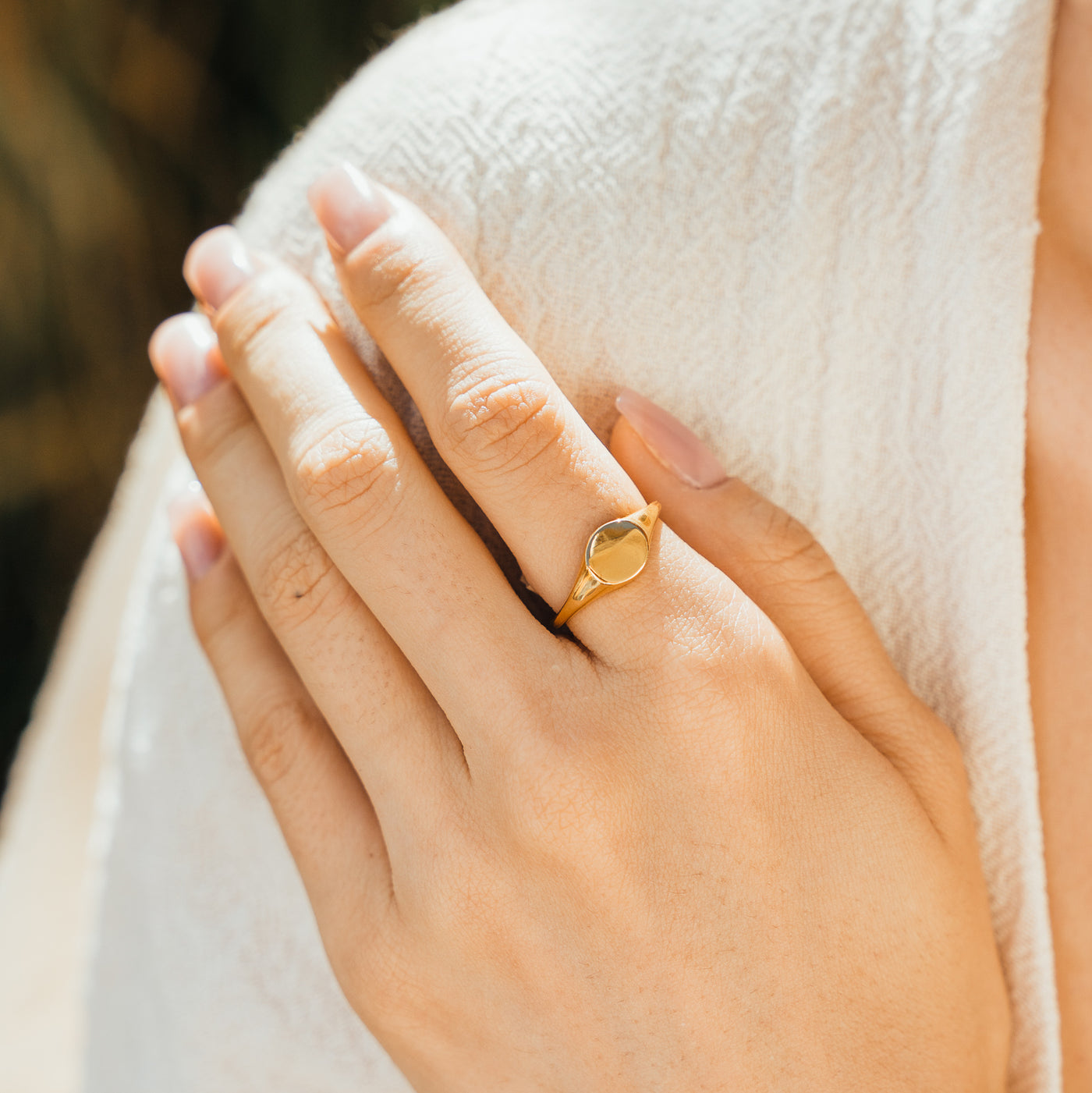 Round Signet Ring | Simple & Dainty Jewelry
