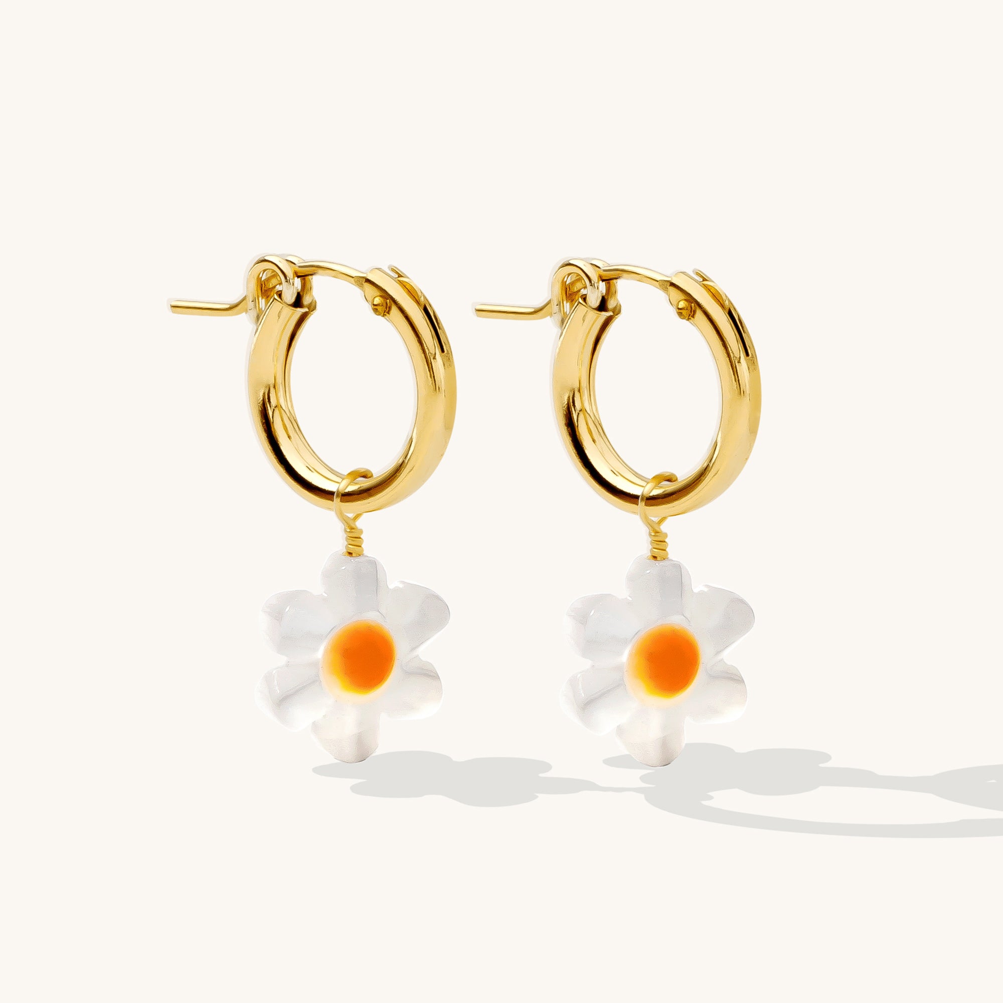 Daisy hoop earrings Daisy hoop earrings