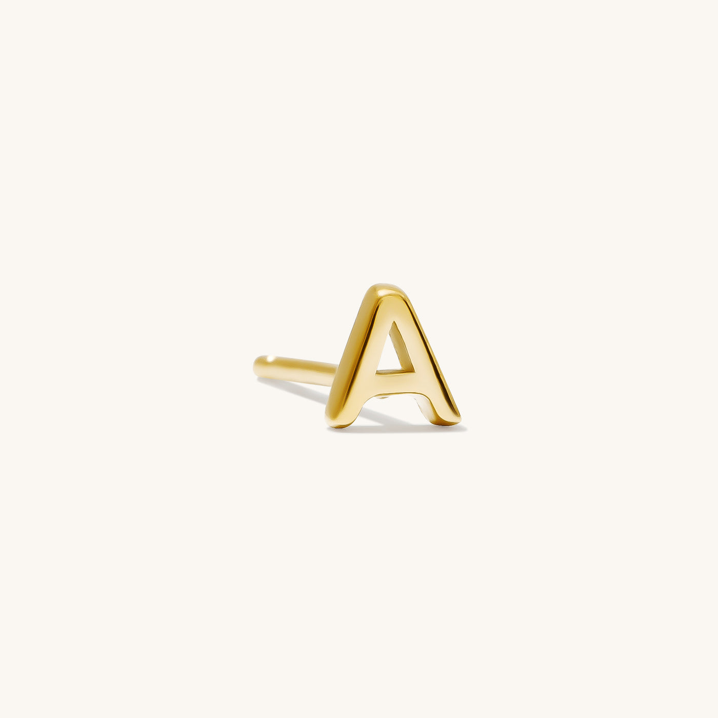 A Tiny Initial Stud Earring (Single)