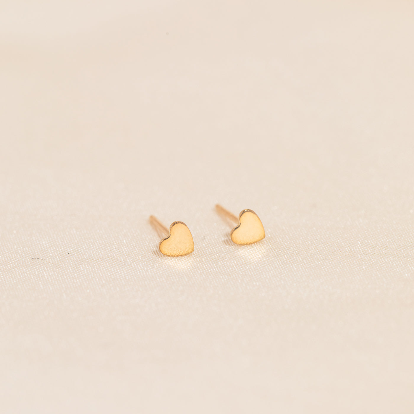 Tiny Heart Stud Earrings - 14k Solid Gold | Simple & Dainty Jewelry