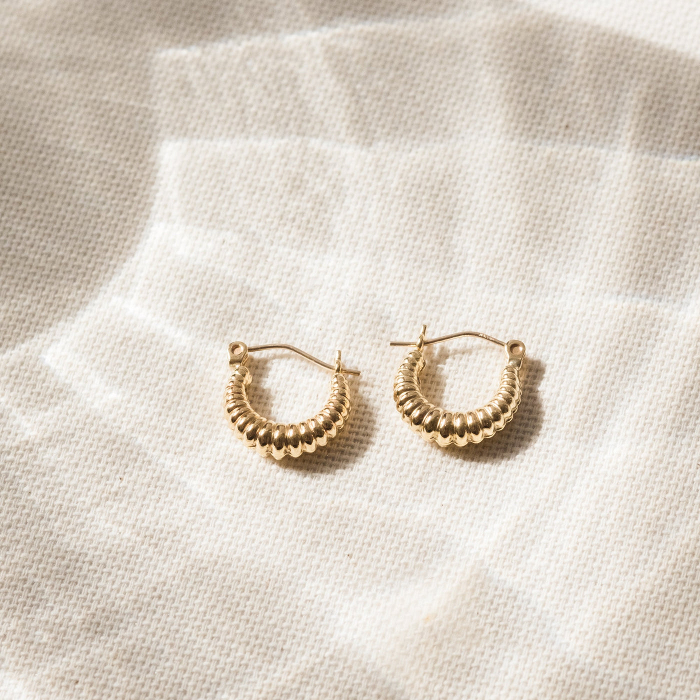 Small Puffy Ribbed Hoop Earrings | Simple & Dainty Jewelry