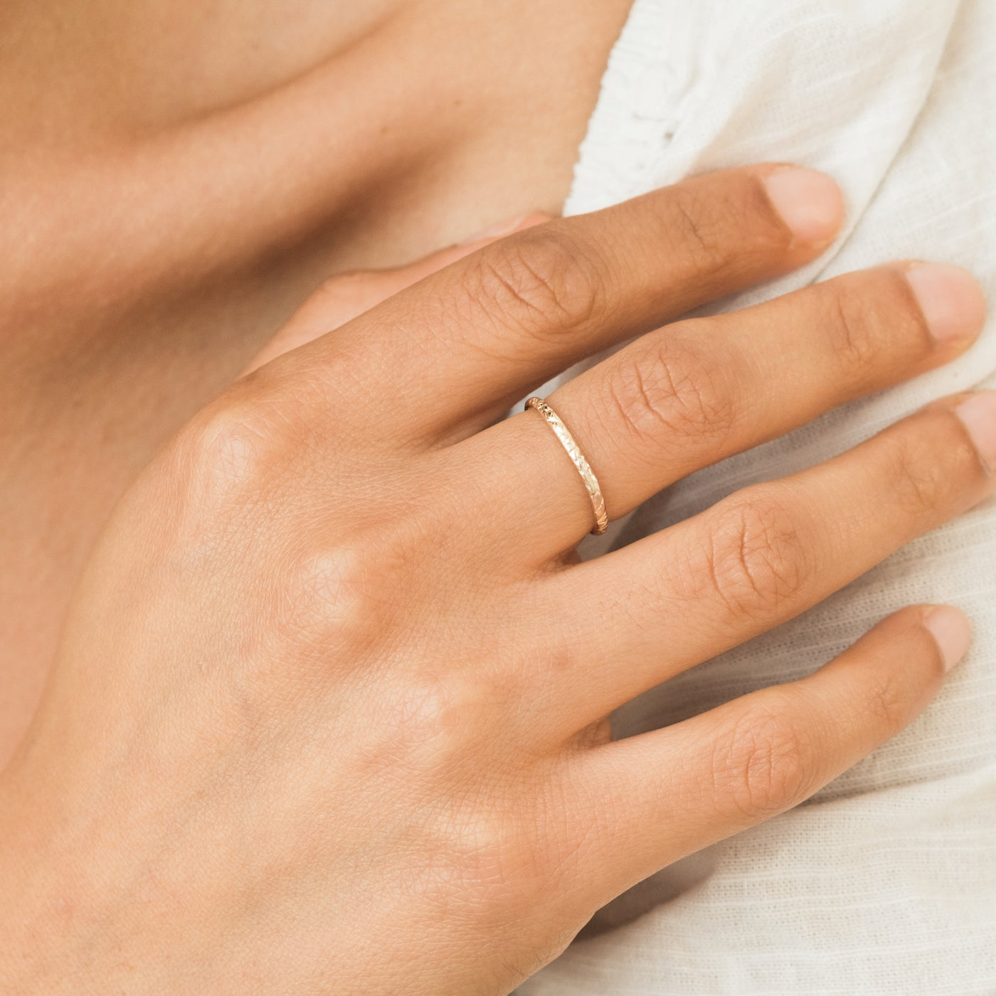 Thin Flower Band Ring | Simple & Dainty Jewelry