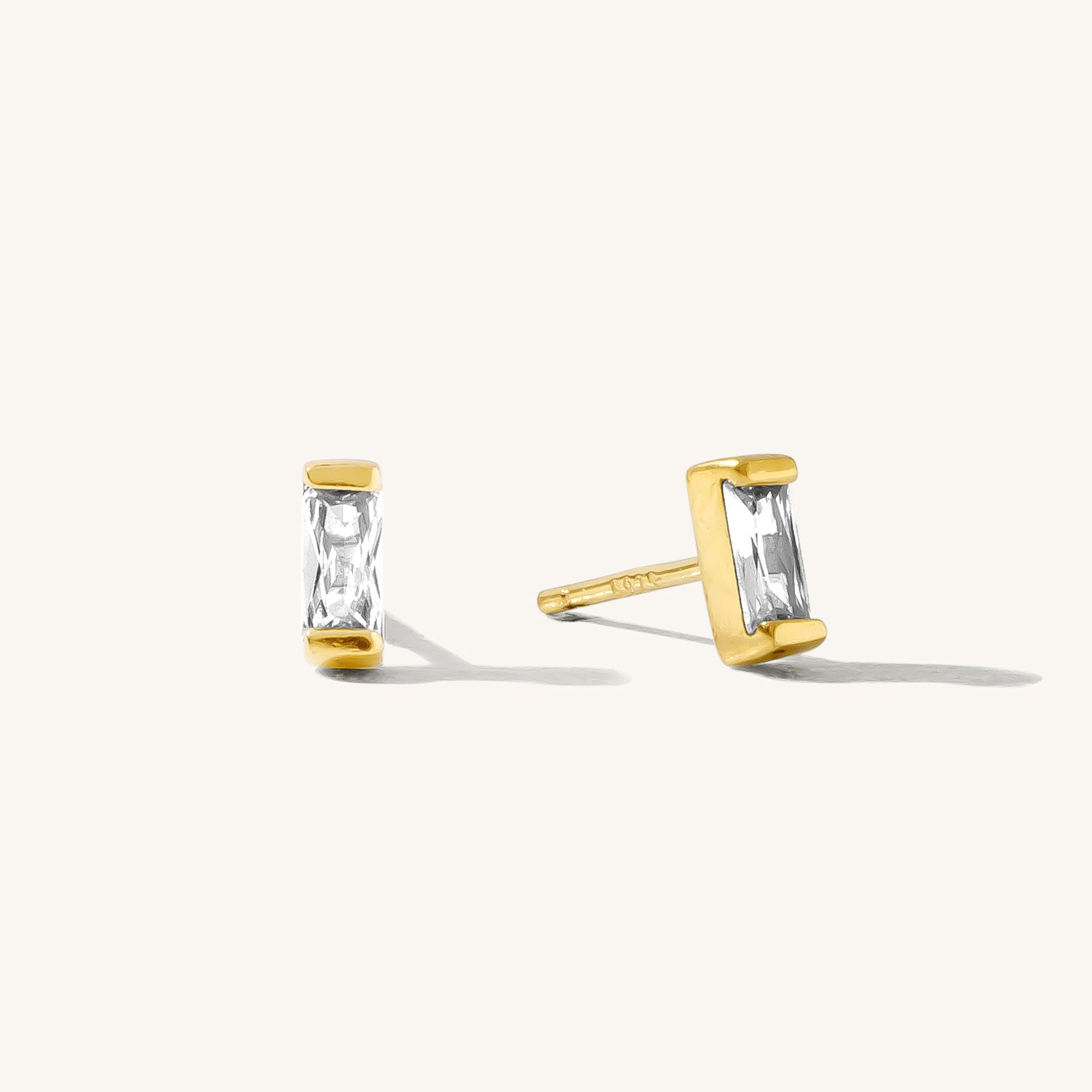 ★2022SS★MZUU★14-Karat Gold Mini Baguette Stone Earrings Amazon.com: 14k Gold Solitaire Baguette Diamond Stud